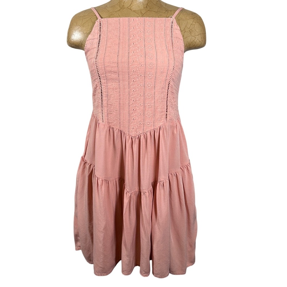 Pink Eyelet Tiered Mini Dress Womens Medium Smocked Boho Cottagecore layering